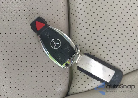 2015 Mercedes-Benz C 300 4Matic/Luxury 4Matic/Sport 4Matic из США, поврежденный, VIN 55SWF4KB0FU023429